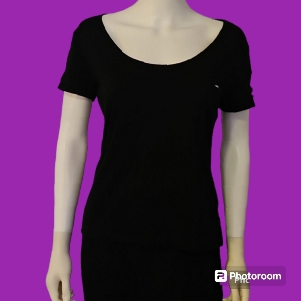 3/$30 GUESS Black Lace-up Short Sleeve Scoop Neck T-shirt